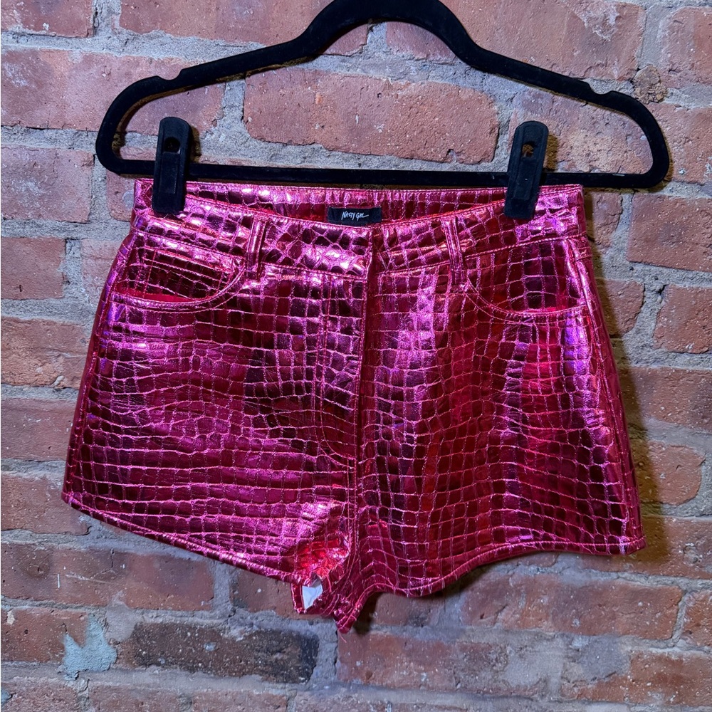 Nasty Gal Metallic Pink Croc Embossed Shorts | Hot Pink | Size 4
